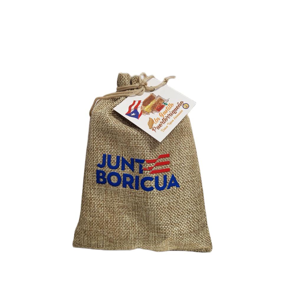 Iris Mayra Gracia Rodríguez, propietaria de Nutri Snacks Puerto Rico, plasmó el logo del Junte Boricua en los empaques de algunos de los productos que elabora.