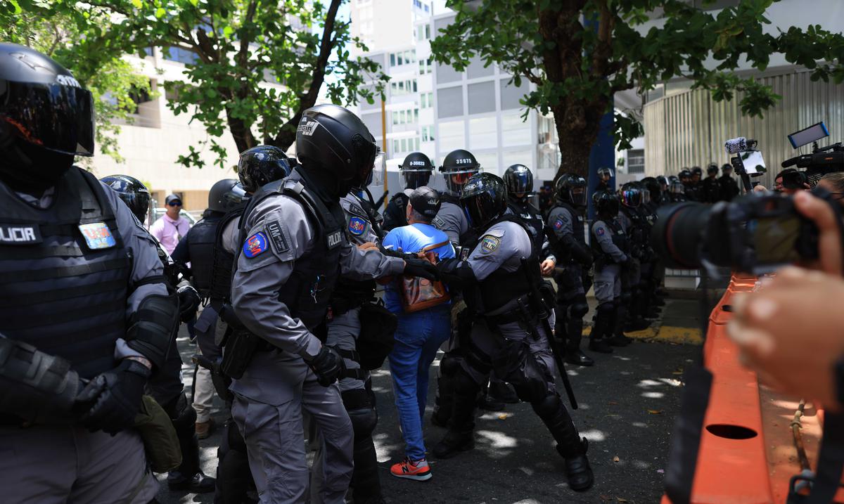 Three protesters were arrested in Hato Ray during the International Labor Day march