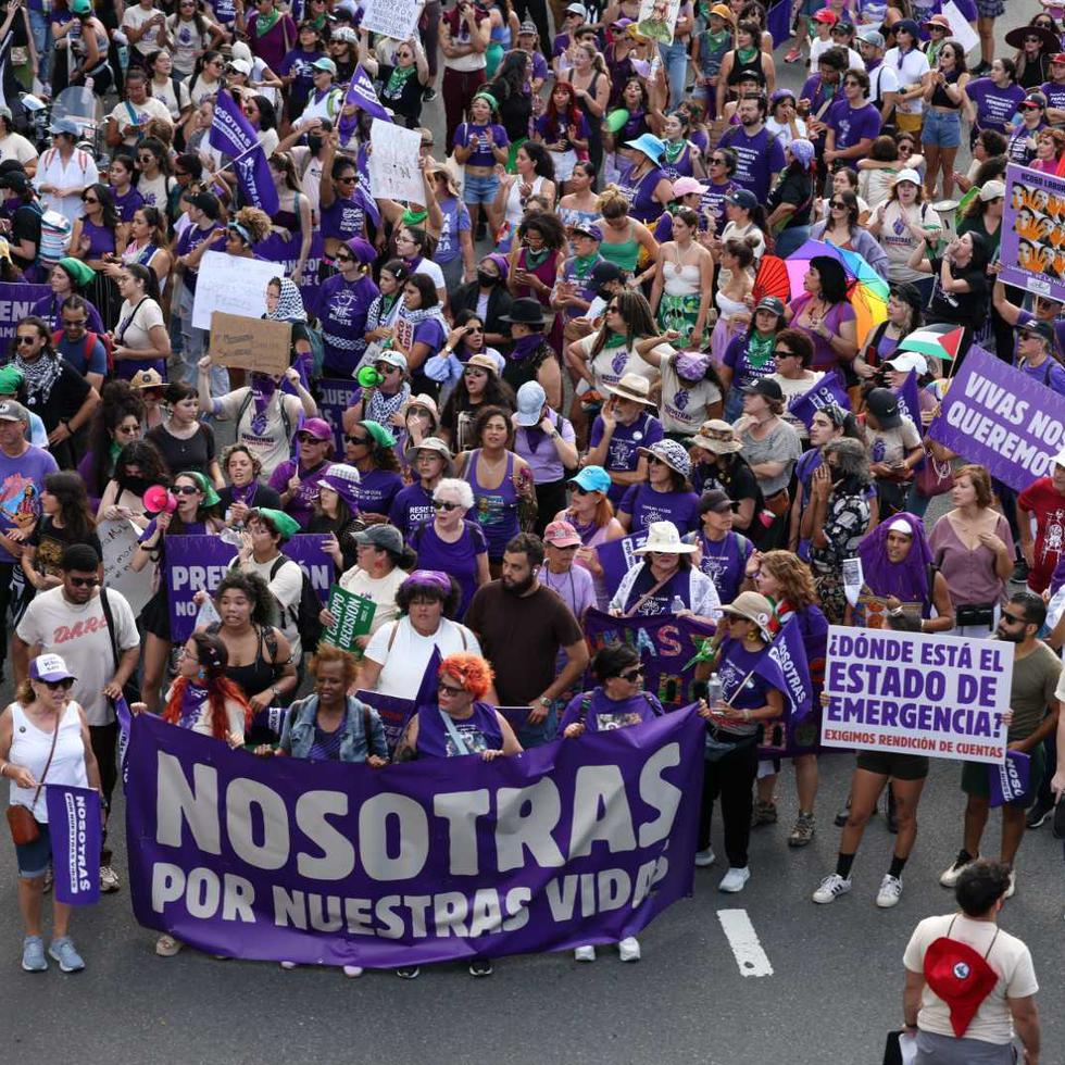 La marcha y protesta en el expreso Las Américas fue una de varias actividades y manifestaciones planificadas para el 8 de marzo de 2024.