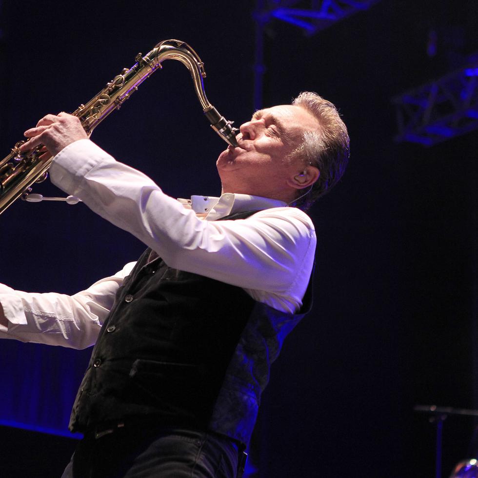 El saxofonista de la banda británica UB40, Brian Travers. EFE/Víctor Lerena/Archivo

