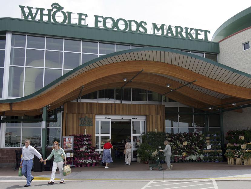 Whole Foods seguirá operando sus tiendas bajo su nombre y John Mackey seguirá como director general, con sede en Austin, Texas. (Archivo/AP)