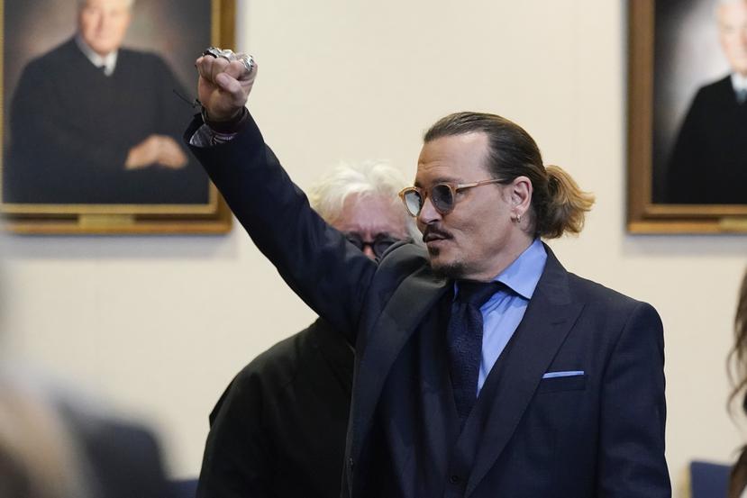 El actor Johnny Depp durante los argumentos finales en el Tribunal de Circuito del Condado de Fairfax en Fairfax, Virginia.