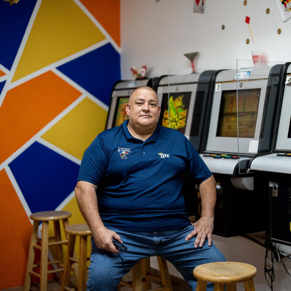 Milán Castro indicó que sus clientes regulares para la Lotería Electrónica fluctúan entre los 35 y 60 años.