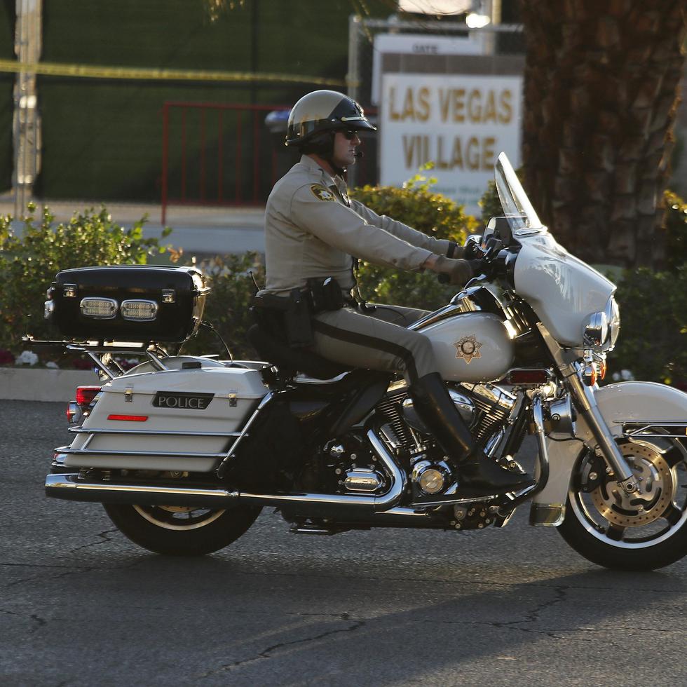 Un agente motorizado de la policía en Las Vegas. EPA/PAUL BUCK
