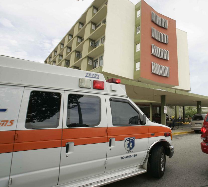 Una ambulancia llega a un hospital. (GFR Media)