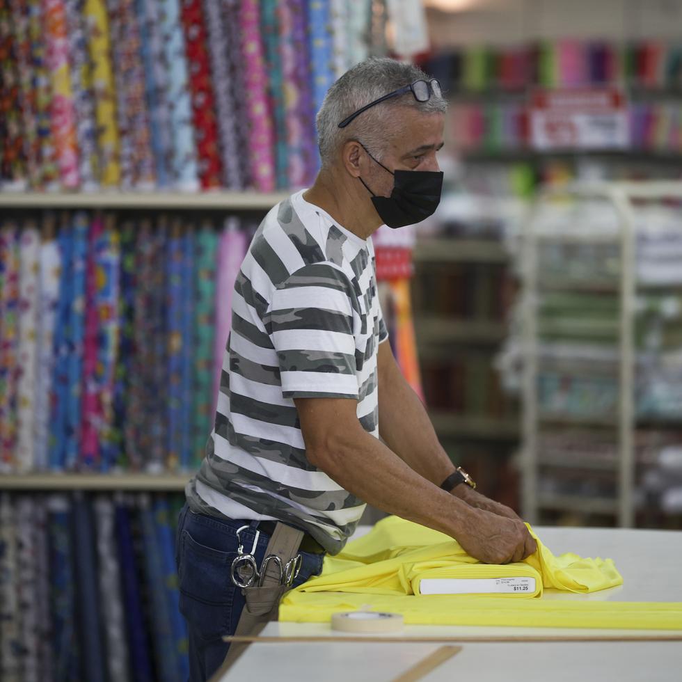 Tras 93 años de operaciones, la tienda y almacén de telas Olazábal cerrará sus puertas.