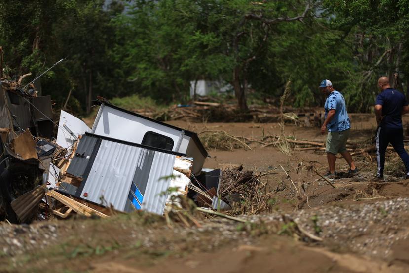 Las imágenes muestran la destrucción que las inundaciones provocadas por el huracán Fiona dejaron en el sector Villa Esperanza en Salinas.