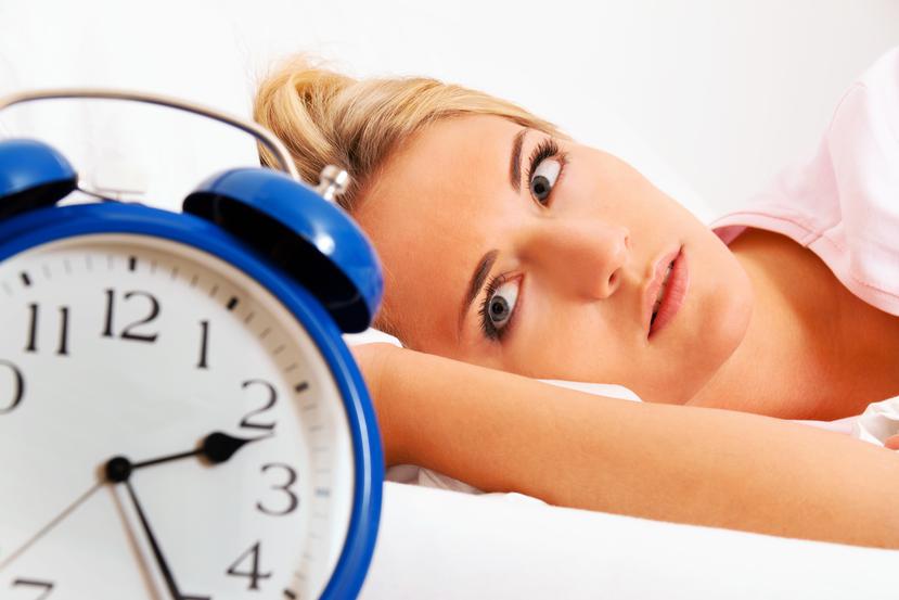 Un mal dormir eleva la presencia de hormonas como la adrenalina y noradrenalina, así como de otras moléculas que reducen la funcionalidad de las células T. (Shutterstock)