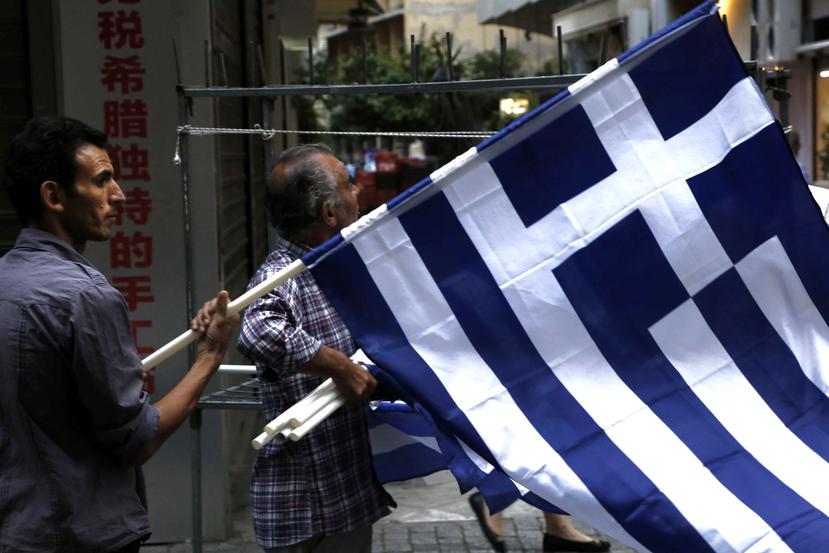 El pueblo griego se prepara para determinar la aprobación o el rechazo de un acuerdo con los acreedores internacionales. (AP)