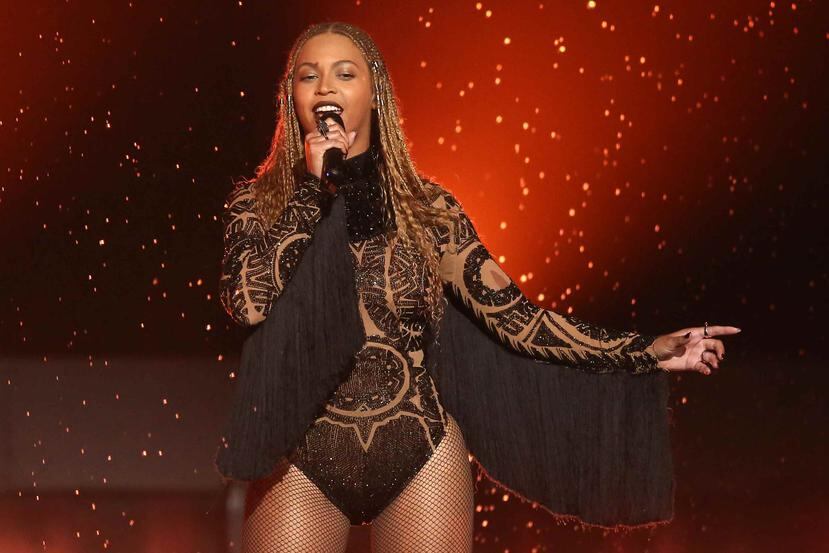 Famous", "Formation" de Beyoncé y "Hello" de Adele se enfrentarán con "Sorry" de Justin Bieber y "Hotline Bling" de Drake por el premio mayor de la gala que se transmitirá en vivo el 28 de agosto desde el Madison Square Garden de Nueva York. (The Associat