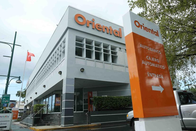 Oriental Bank mantendrá 41 de sus sucursales operando en horario especial, hasta la 1:00 p.m. , atendiendo, mayormente por auto banco. (Archivo)