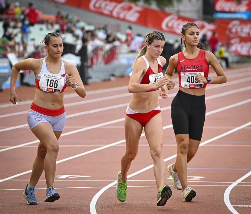 Rachelle De Orbeta gana los 10,000 metros marcha por la UPR, Recinto de Río Piedras.