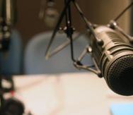 Radio Unviersidad de Puerto Rico se transmite en el 89.7 FM en San Juan.
