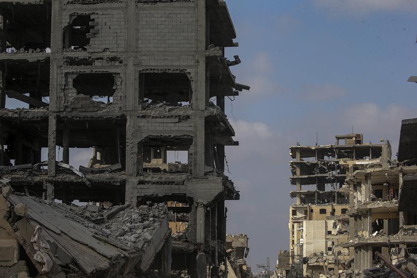 Edificios destruidos en Jan Yunis.