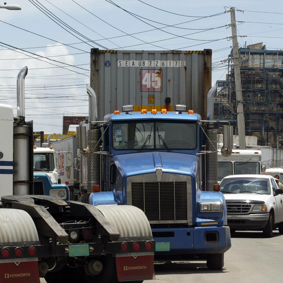 En Puerto Rico, los camioneros conducen con la licencia “heavy”, mientras que en todos los estados de la nación americana se utiliza la licencia comercial de conducir, conocida como CDL.