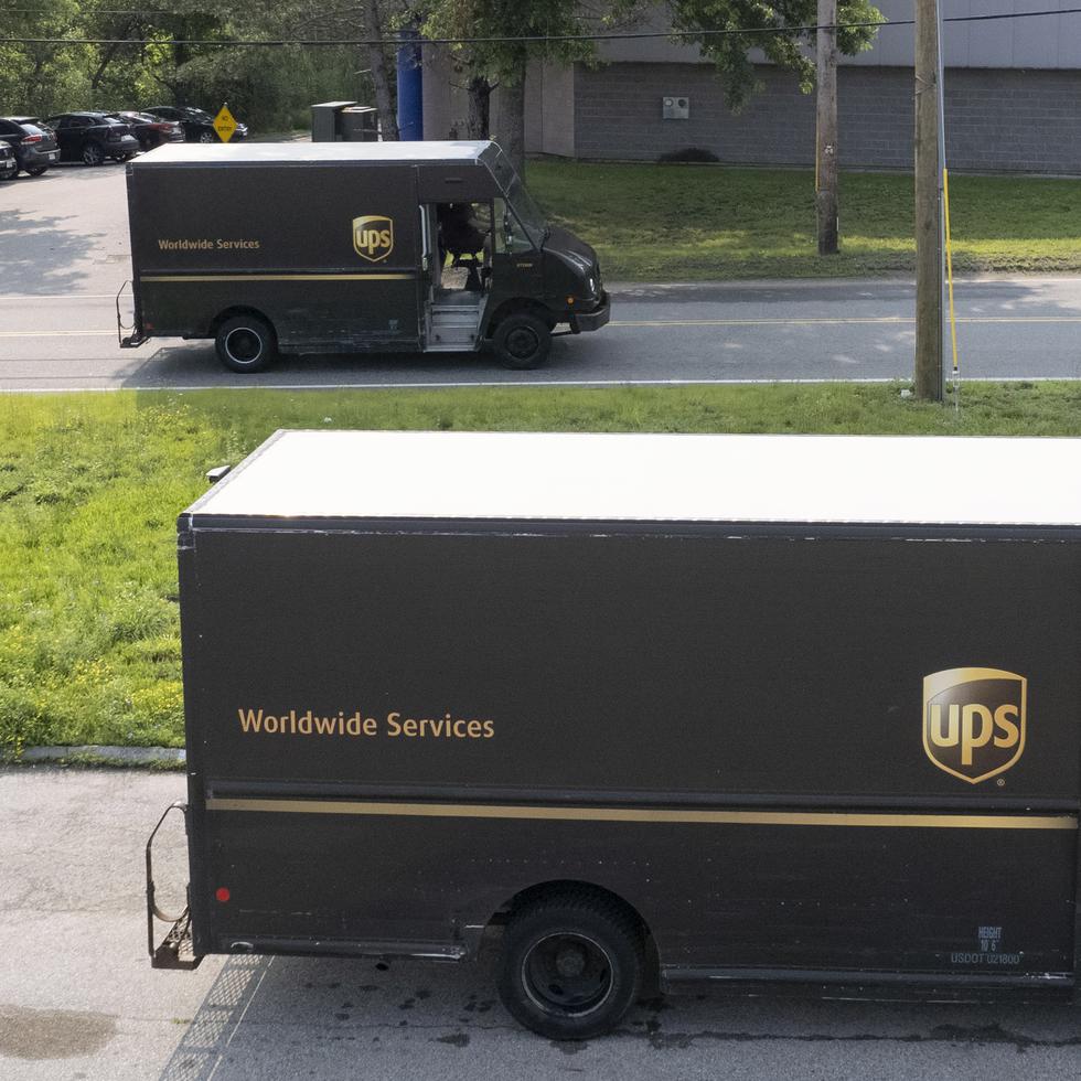 De acuerdo con algunos cálculos, hasta un 6% del Producto Interior Bruto (PIB) de Estados Unidos se mueve a bordo de los camiones de UPS, que es la mayor compañía de mensajería del mundo.