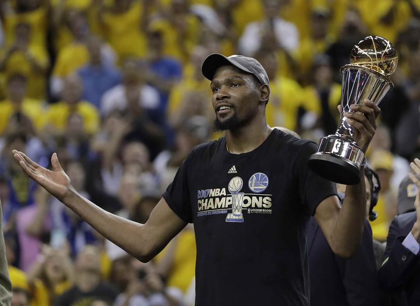 Golden State se impuso en la serie, 4-1. Kevin Durant se convirtió en el MVP de la final. (AP)