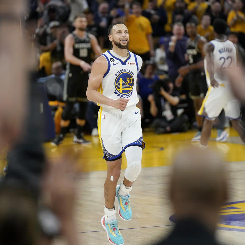 Stephen Curry y los Warriors empataron la serie, 2-2, ante los Kings.