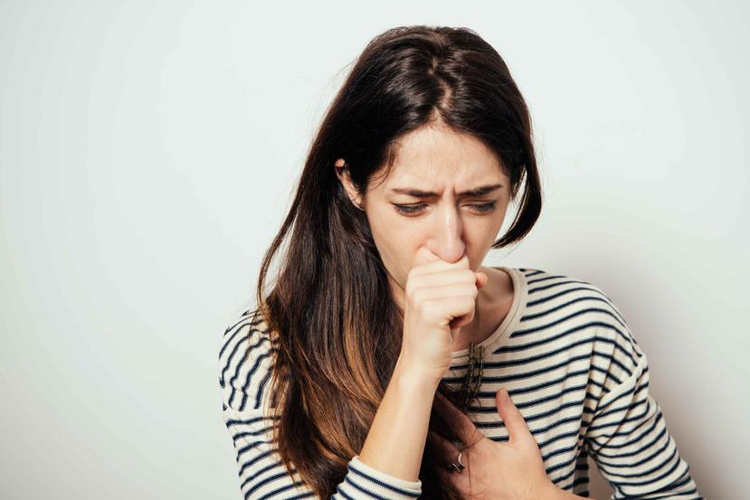 Hay un tipo de tos seca, que es crónica, asociada con la ingesta de algunos medicamentos, como los  inhibidores de angiotensina, , que se usan para el tratamiento de la presión alta. (Shutterstock)