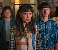 “Eleven” (Millie Bobby Brown), al centro, está dispuesta a enfrentarse a lo desconocido junto a sus amigos.