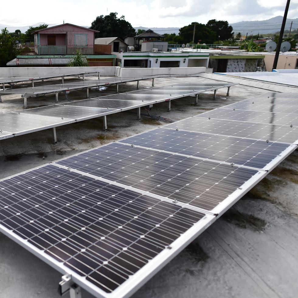 Los proyectos financiados con la asignación federal irán dirigidos a sistemas de energía solar y baterías de almacenamiento.