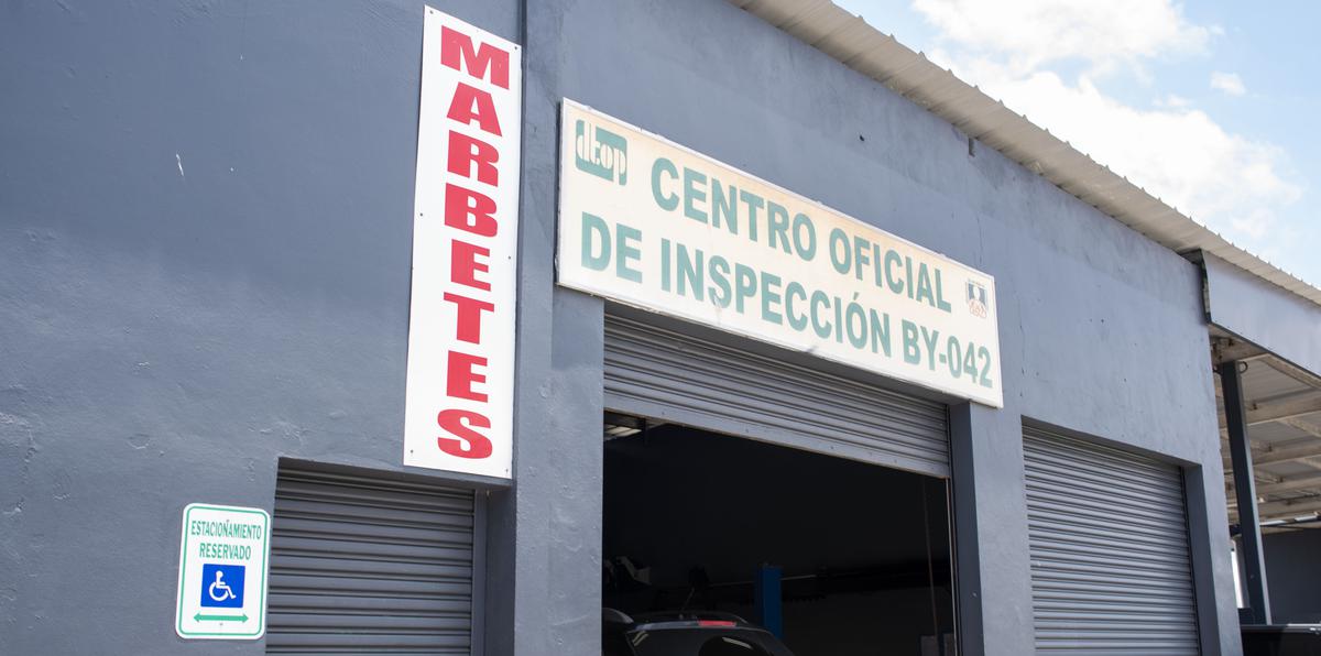 Los ciudadanos deben acudir anualmente a los centros de inspección para poder renovar su marbete.