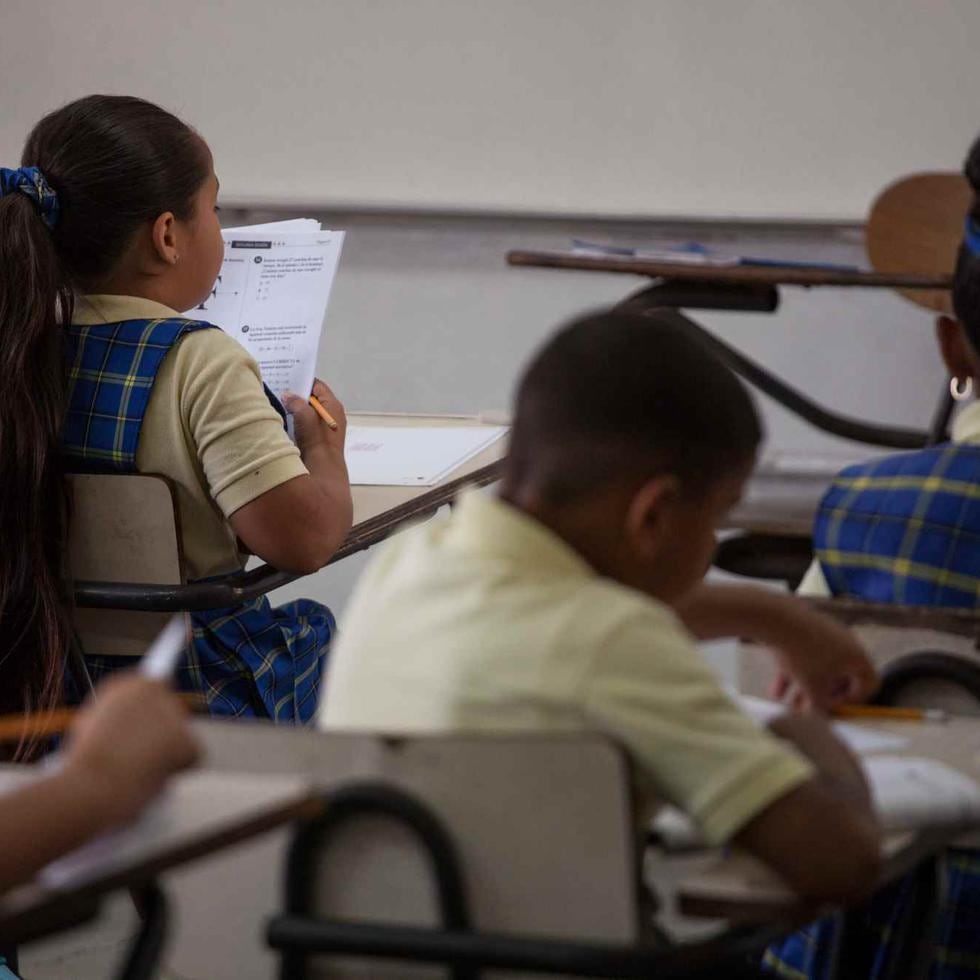 Según los resultados en las pruebas PISA en matemáticas, prácticamente ninguno los estudiantes de Puerto Rico alcanzó el desempeño promedio mínimo de 3. (Archivo/GFR)