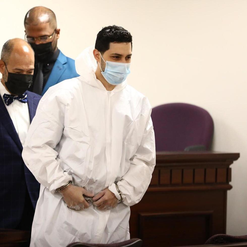 Jensen Medina llega al Tribunal de Fajardo para su vista de sentencia por el asesinato de Arellys Mercado.
