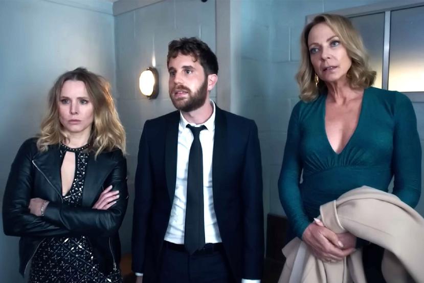 La película de comedia, "The People We Hate at the Wedding", estrenará el 18 de noviembre en Amazon Prime Video. De izquierda a derecha: Kristen Bell, Ben Platt y Allison Janney.