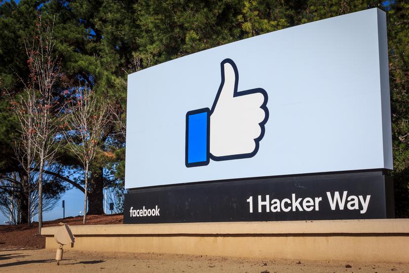 La entrada a la sede de Facebook, en California.