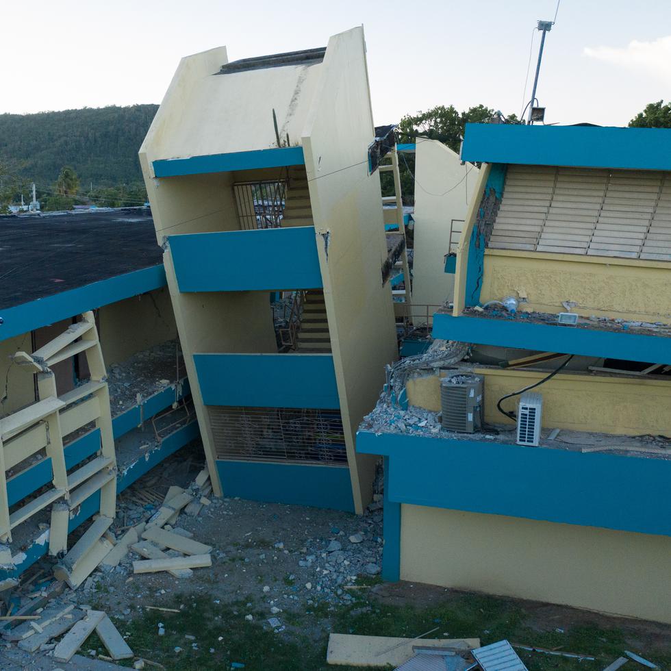 La escuela Agripina Seda, en Guánica, sufrió un colapso parcial de varias de sus estructuras luego del terremoto de magnitud 6.4 que se registró el 7 de enero de 2020.