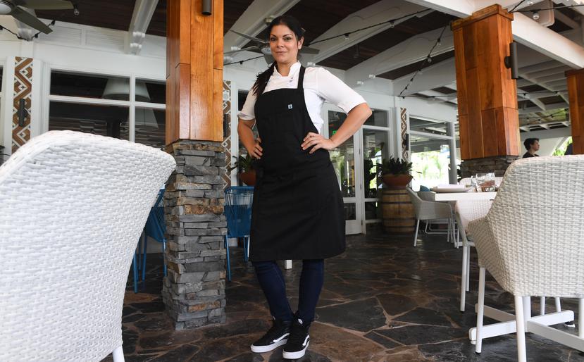 En Caña dice que recrea su visión gastronómica de la comida puertorriqueña y lo define como un restaurante casual, con un servicio de primera y productos de mucha calidad.