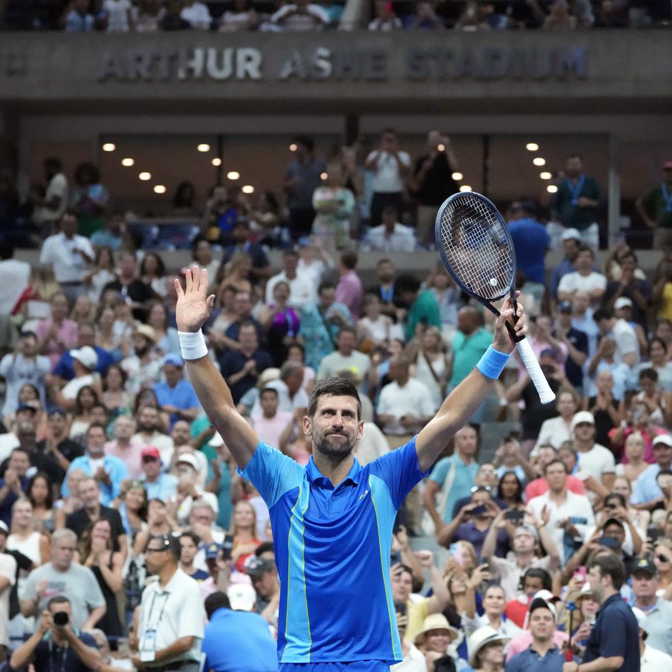 Novak Djokovic, de Serbia, celebra después de vencer a Borna Gojo, de Croacia, en la cuarta ronda del torneo.