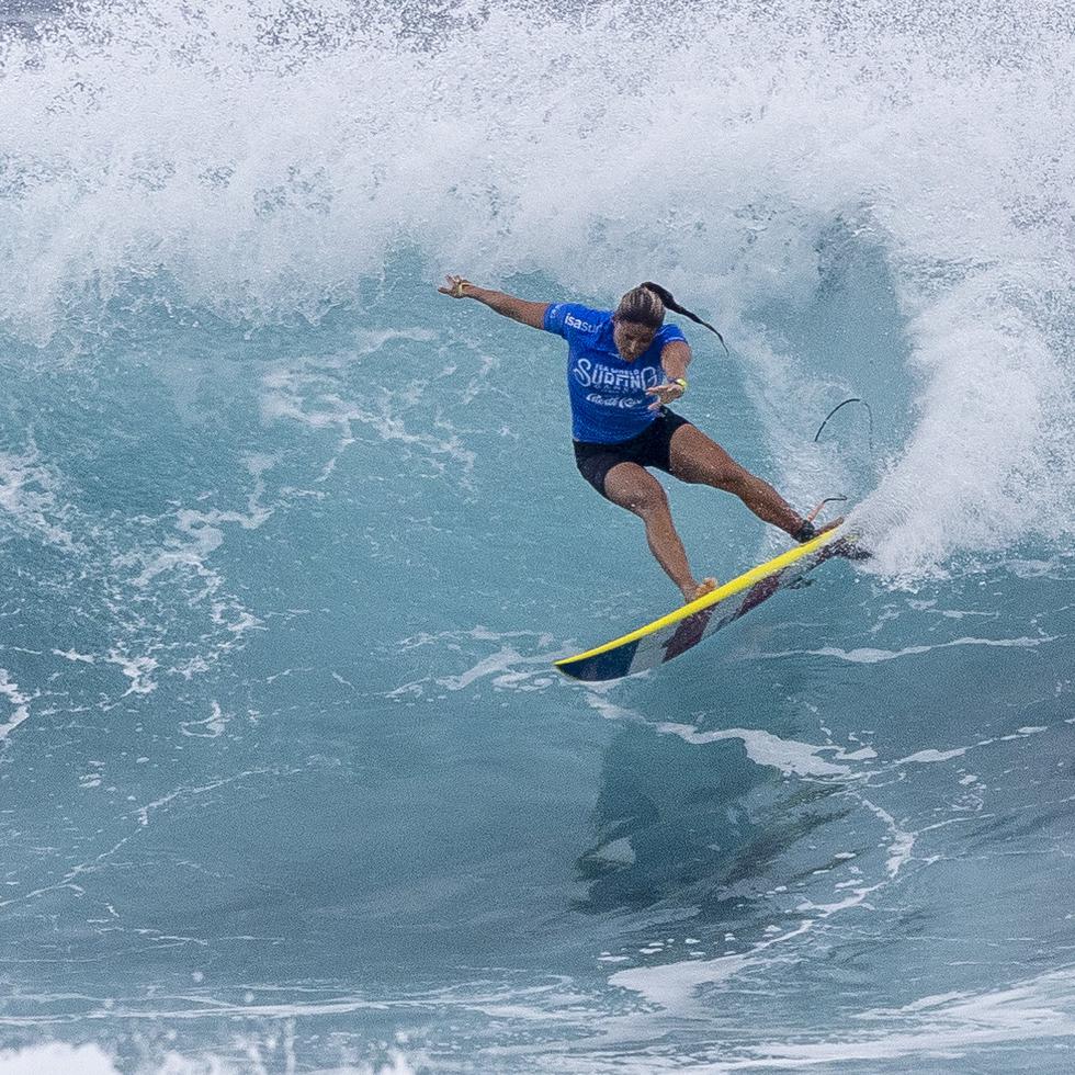 Jolari Carreras es una de las tres surfers boricuas que verán acción el lunes.