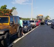 Choque de más de 15 carros frente a Río Hondo en el expreso PR-22.