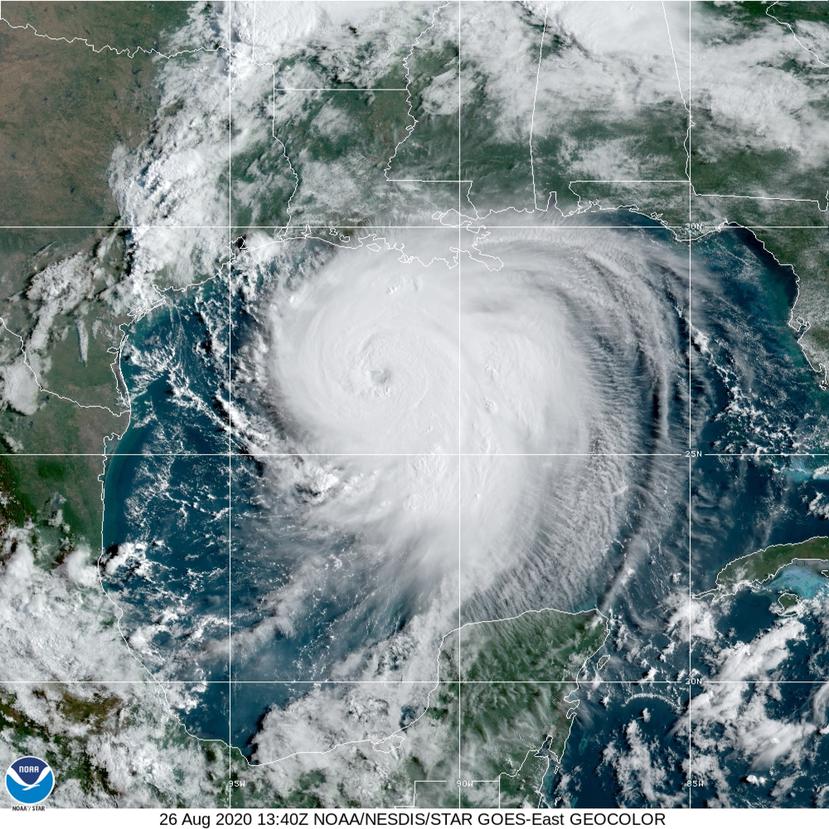 Imagen satelital que muestra al hurcán Laura en la mañana del miércoles, 26 de agosto de 2020, antes de tocar tierra en el estado de Luisisana.