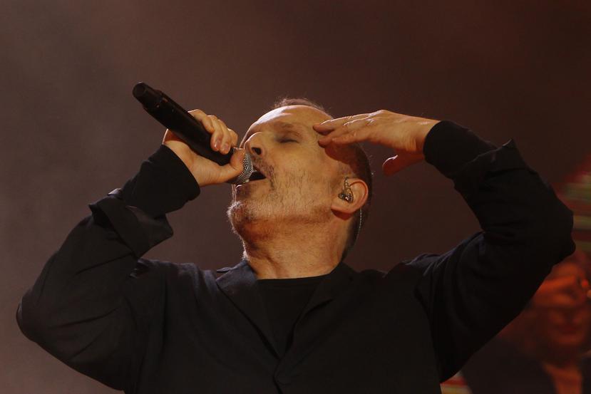 El cantante español Miguel Bosé ha estado dentro del ojo de la polémica por las pasadas semanas luego de una serie de comentarios realizados en sus cuentas de redes sociales.