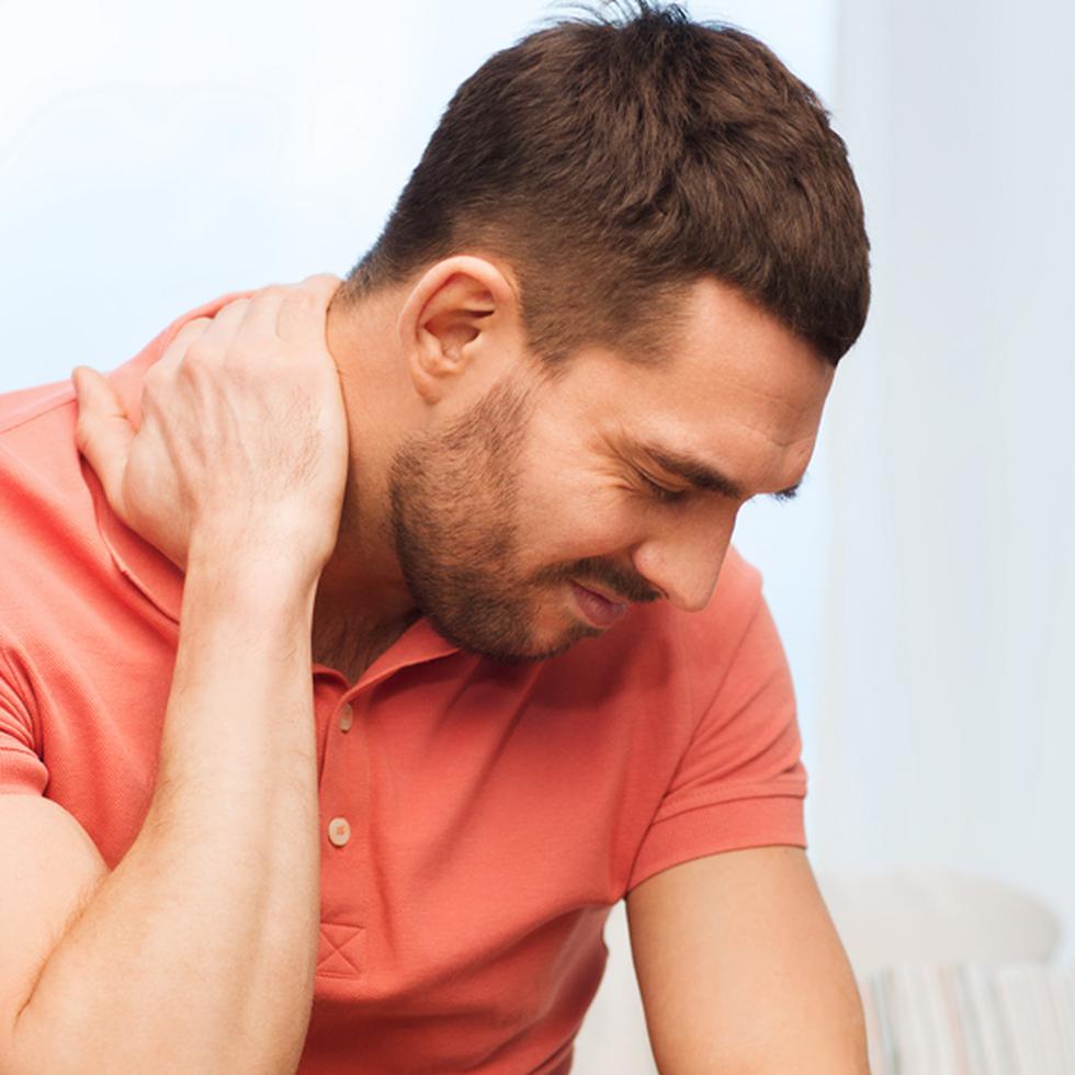 No hay que olvidar que en el dolor del cuello o tortícolis puede influir el estrés o cansancio. (Shutterstock)
