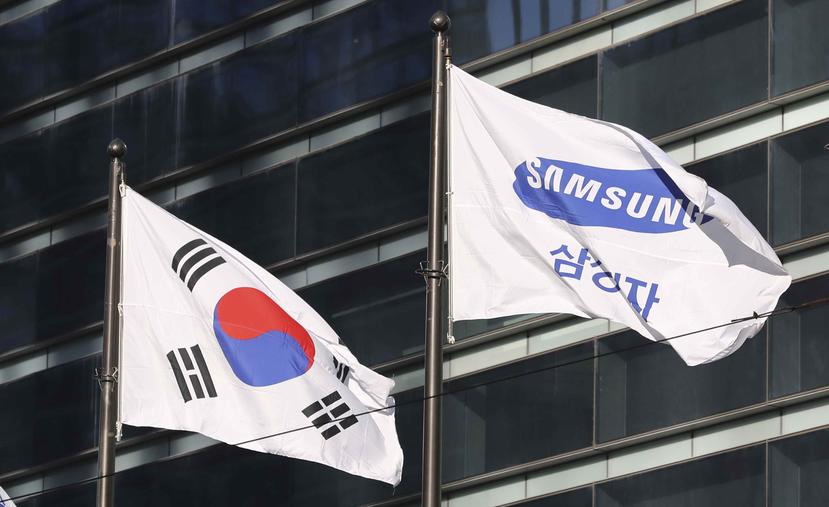 Los expertos surcoreanos creen que el mayor conglomerado empresarial del país suspenderá temporalmente todas sus operaciones de reestructuración y sus nuevos planes de inversión a raíz de estos hechos. (Archivo / AP)