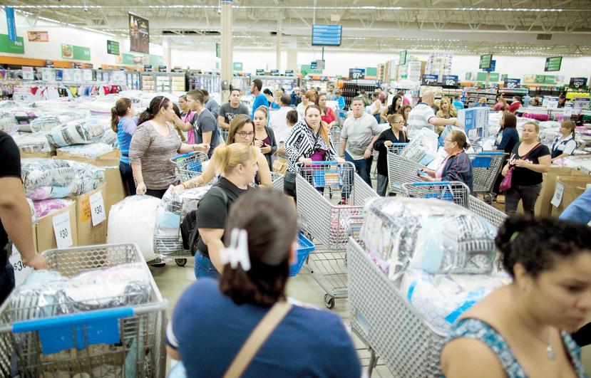 Resaltó que el horario en la Isla será distinto que en Estados Unidos, donde las tiendas Walmart abrirán sus puertas a las 6:00 p.m. del jueves, 24 de noviembre, Día de Acción de Gracias. (GFR Media)