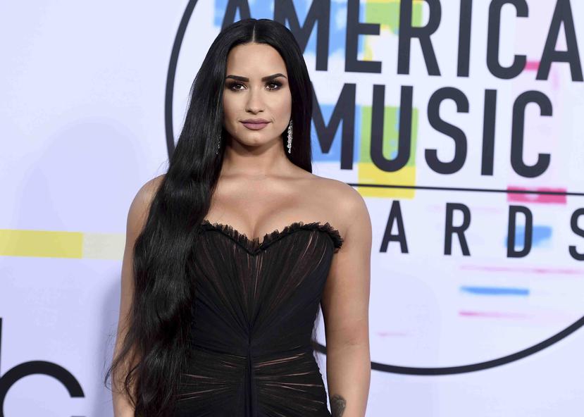 Demi Lovato llega a los American Music Awards en una fotografía de archivo del 19 de noviembre de 2017. (AP)