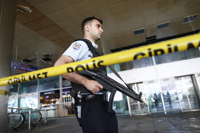 El ataque ocurrió el martes en el Aeropuerto Ataturk de Estambul. (EFE)