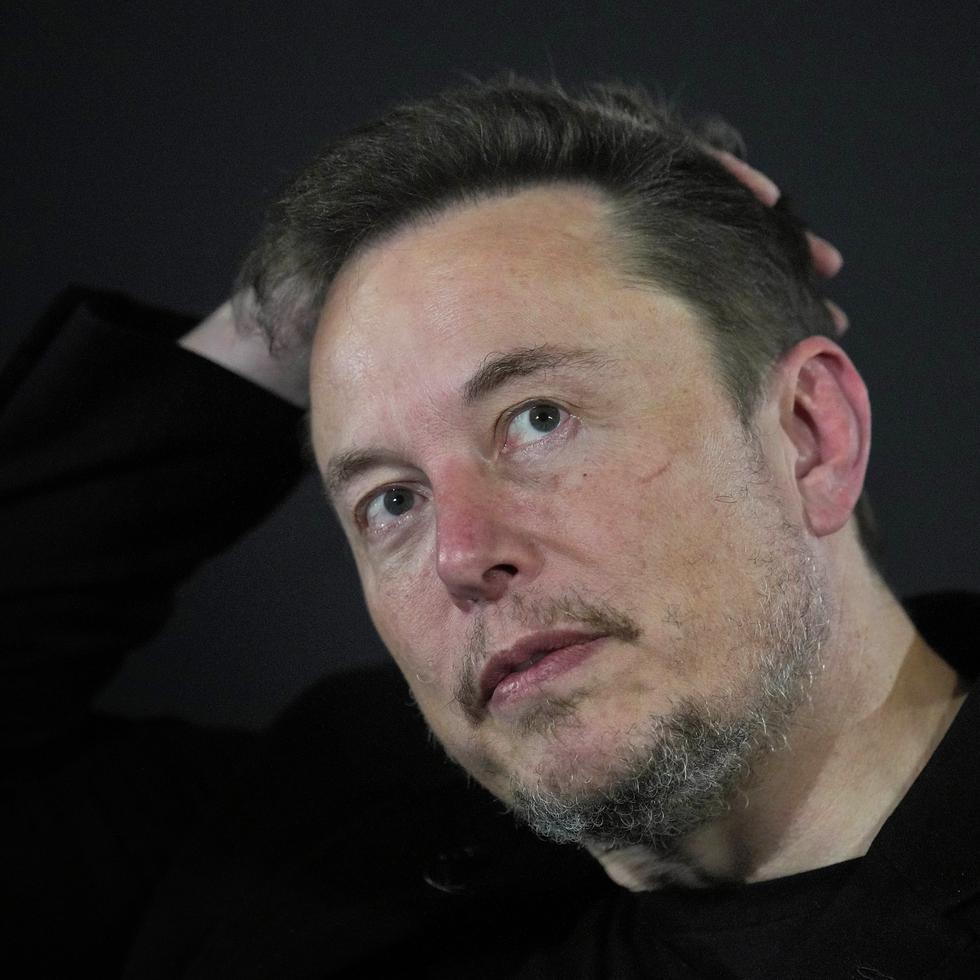 El empresario Elon Musk durante una conversación con el primer ministro británico Rishi Sunak en Londres, el 2 de noviembre de 2023.