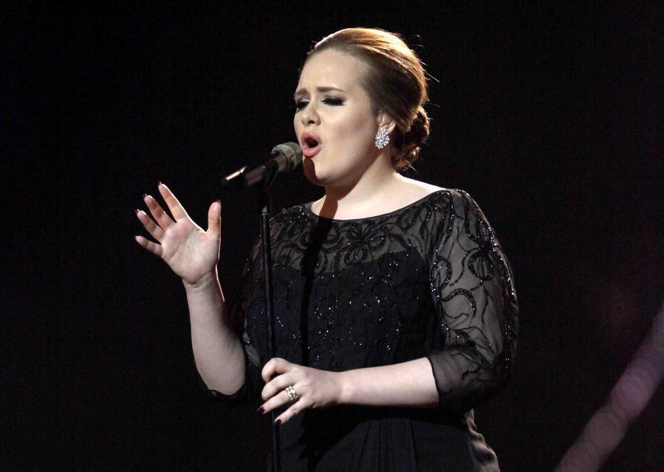 Adele en el 2011 participó en la ceremonia de premios Brit en Inglaterra.