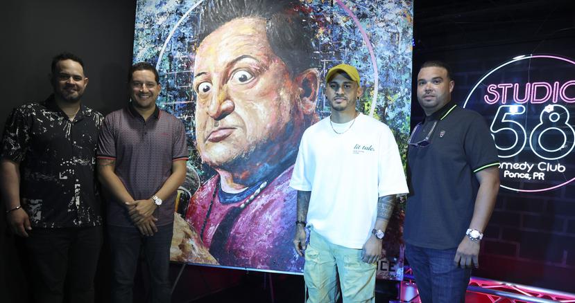 En la foto, Iván Quiñones, Jaime Laboy, el artista Prince y Omar Meléndez, propietarios del club.

