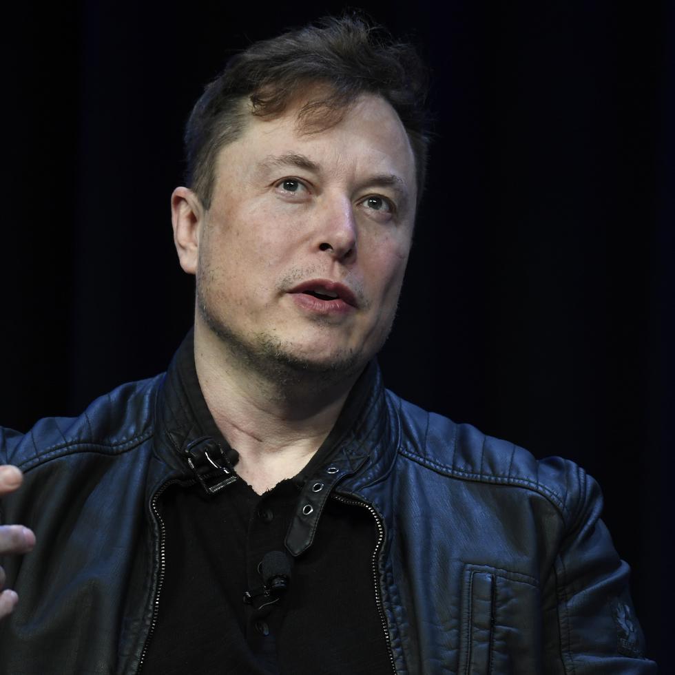Musk respondió así a la denuncia interpuesta el miércoles por los fiscales de la NLRB contra SpaceX, acusando a la empresa aeroespacial de despedir ilegalmente en 2022 a un grupo de ocho empleados que habían compartido una carta crítica contra el multimillonario.