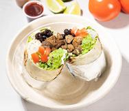 Burrillos ofrece una variedad de burritos, quesadillas, tacos, nachos, papas supremas y opciones veganas.