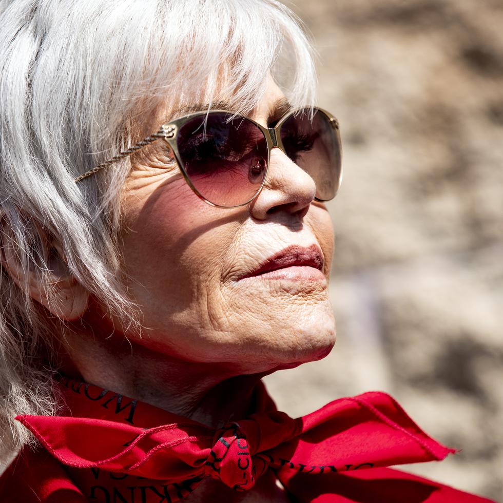 Jane Fonda recientemente ha ganado atención por participar en protestas a favor de la acción contra la crisis climática.