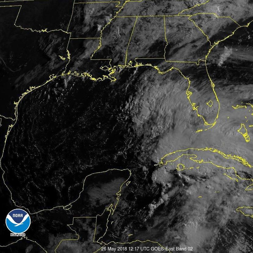 A las 8:00 a.m., el Centro Nacional de Huracanes en Miami dijo que Alberto estaba centrado a unas 70 millas (115 kilómetros) al sur del extremo occidental de Cuba y hacia el norte a 9 mph. (NOAA)