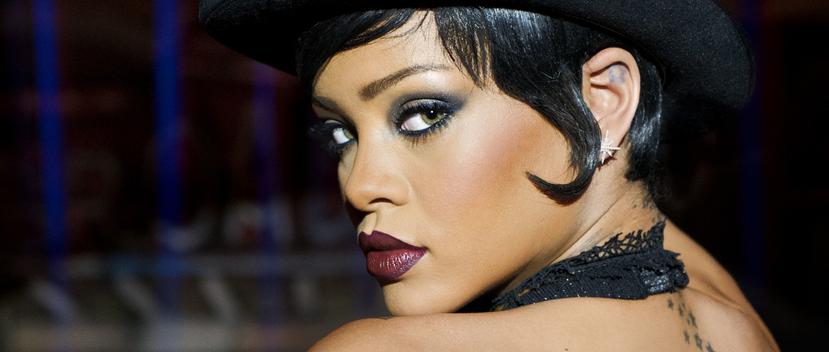La línea de belleza de Rihanna se lanzó el mes pasado con 40 tonos de base que apuntan a igualar los tonos de piel de un amplio espectro de sus 57 millones de seguidores de Instagram.